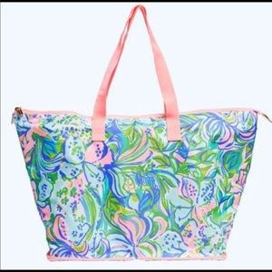 Lilly Pulitzer packable tote feline good